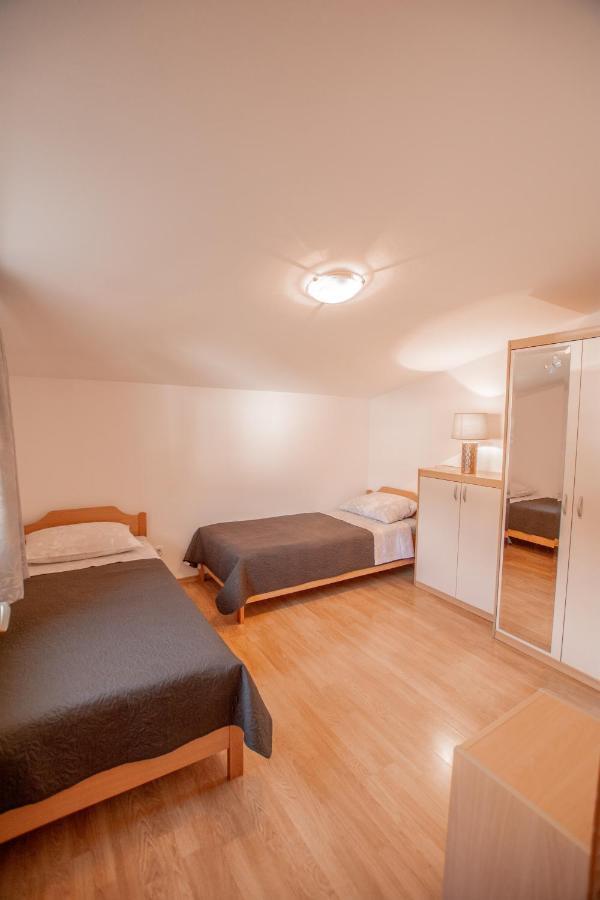 Apartments Lea โปเรช ภายนอก รูปภาพ
